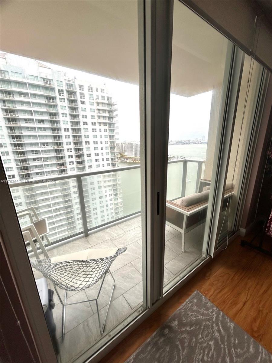 1155 Brickell Bay Dr # 2504