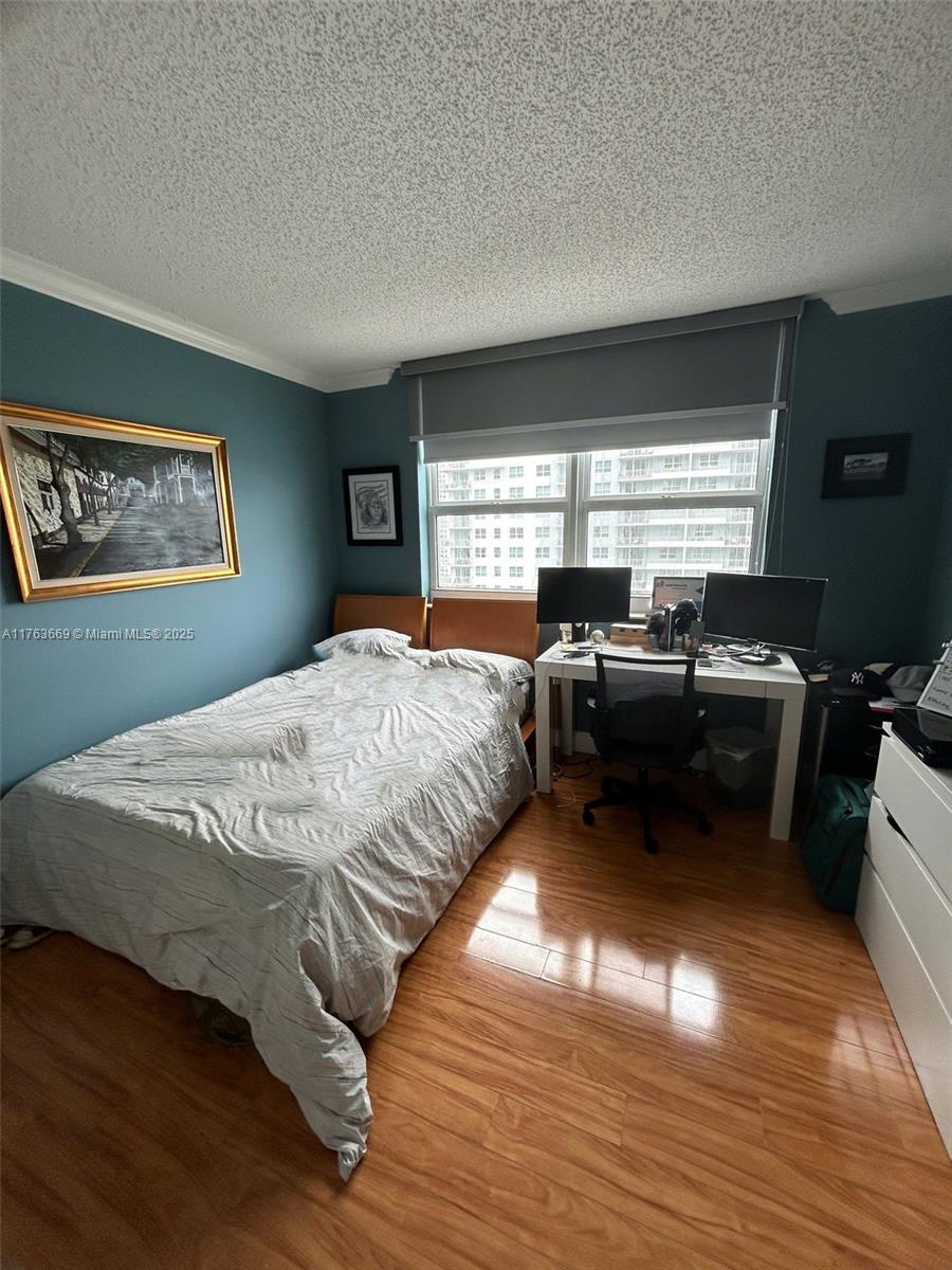 1155 Brickell Bay Dr # 2504