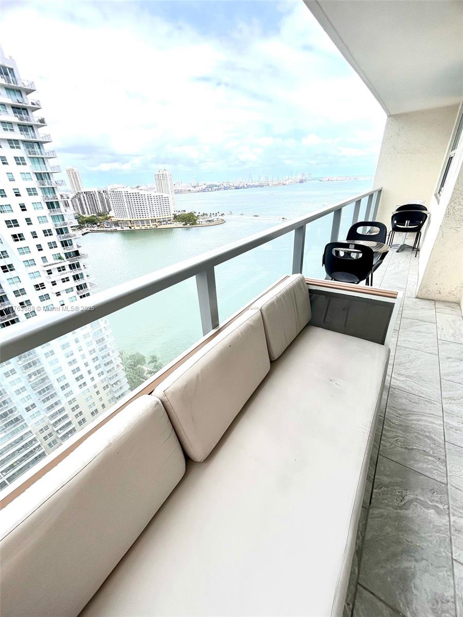 1155 Brickell Bay Dr # 2504