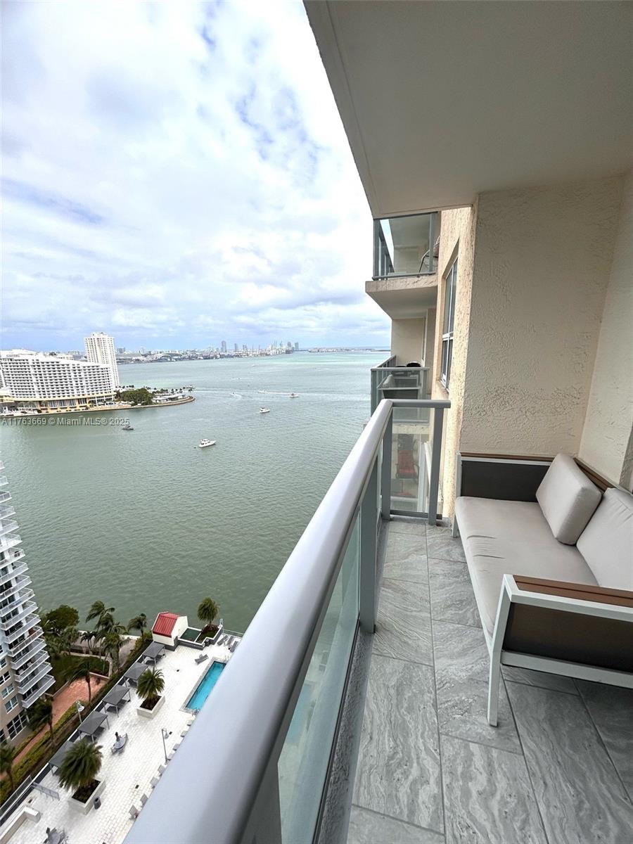 1155 Brickell Bay Dr # 2504