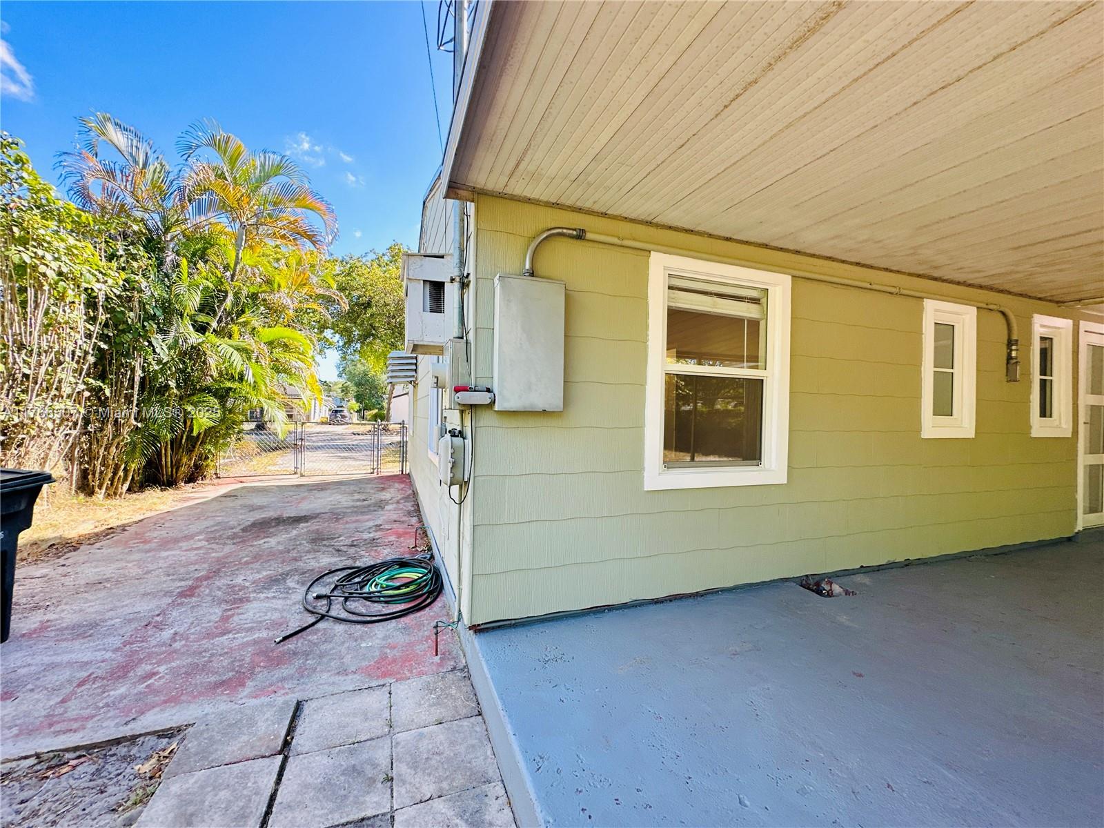 765 NW 125th St