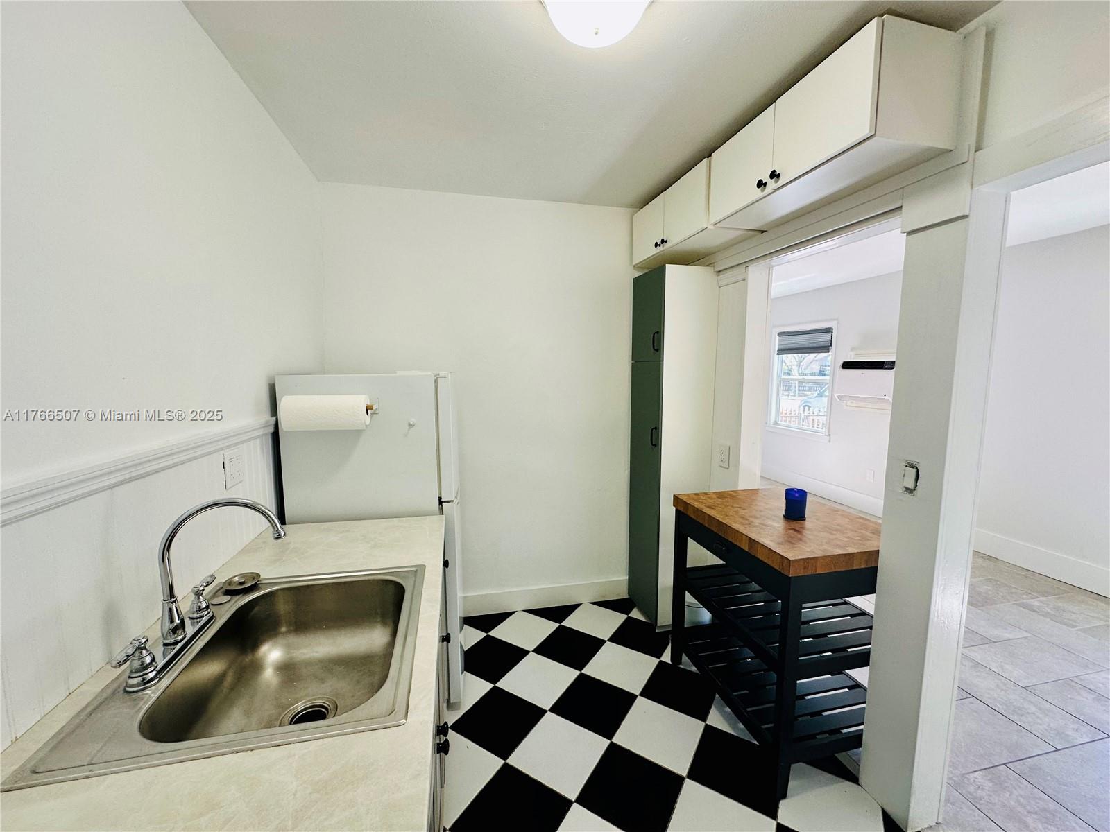 765 NW 125th St