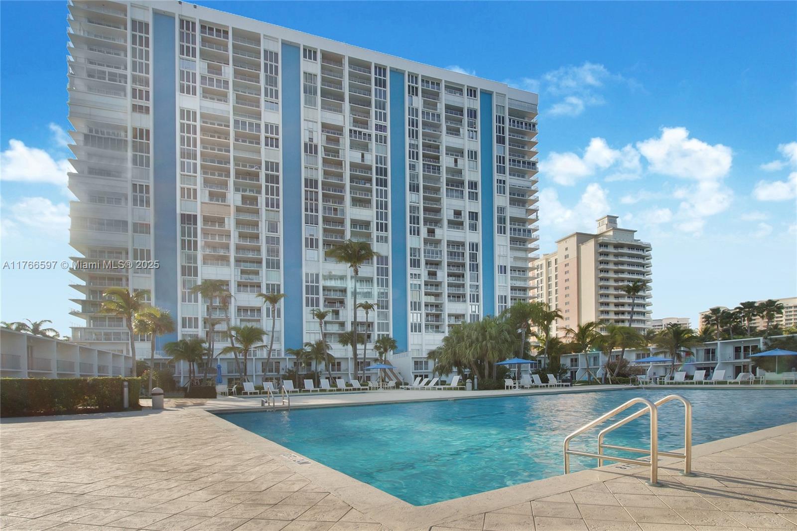 881 Ocean Dr # 25E