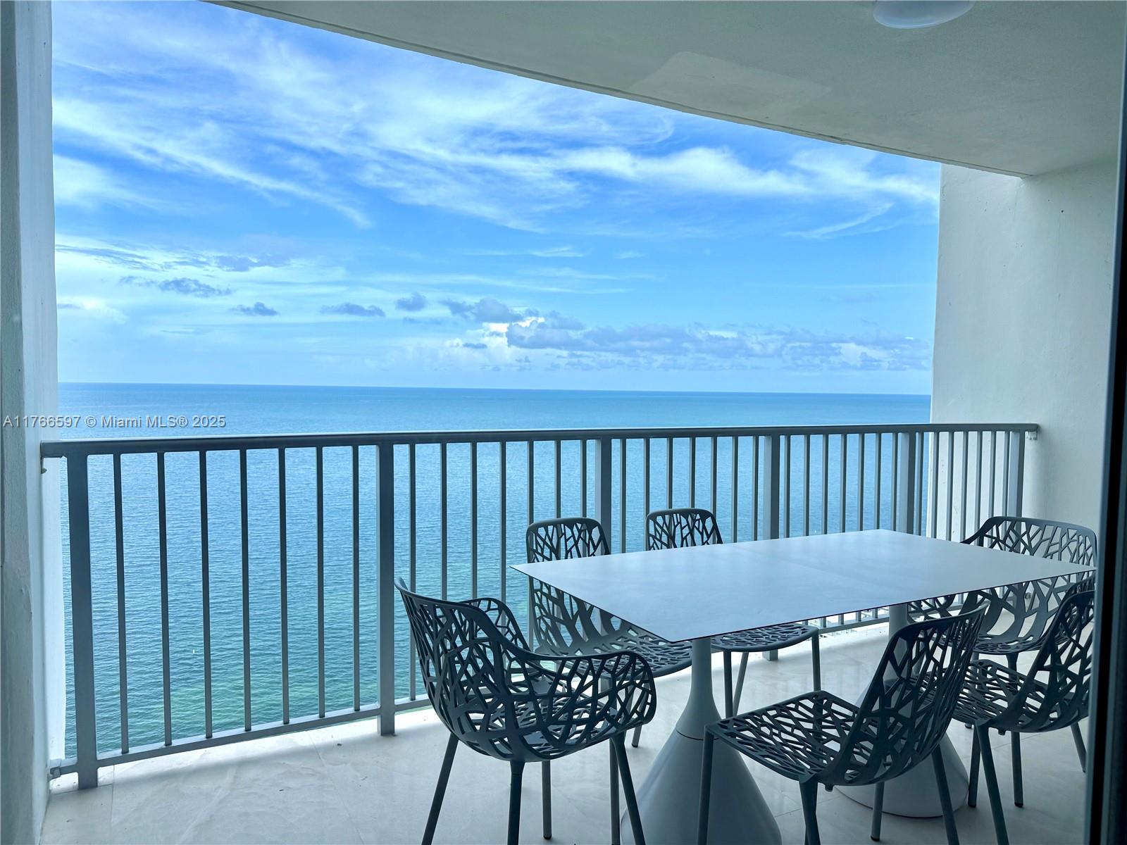 881 Ocean Dr # 25E