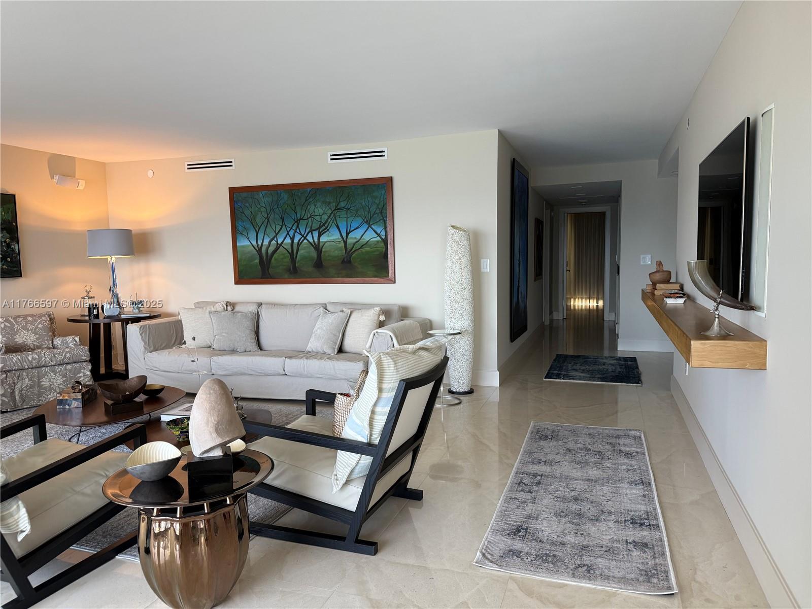 881 Ocean Dr # 25E