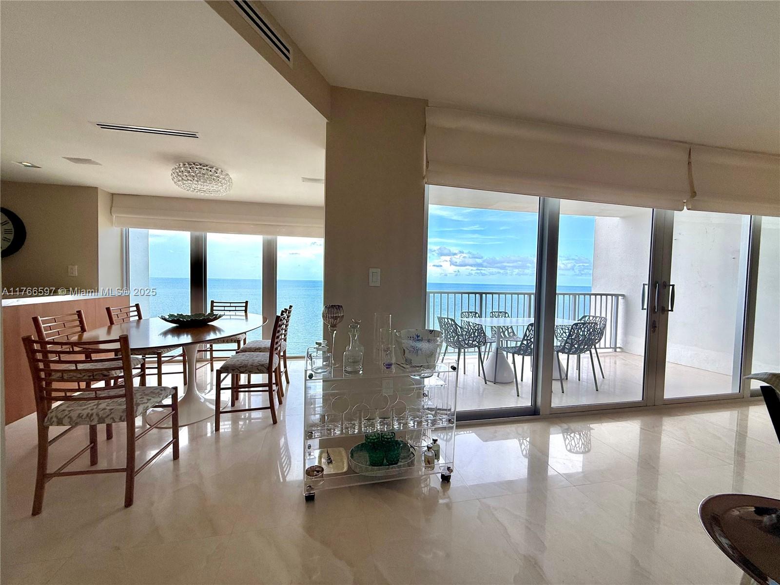 881 Ocean Dr # 25E