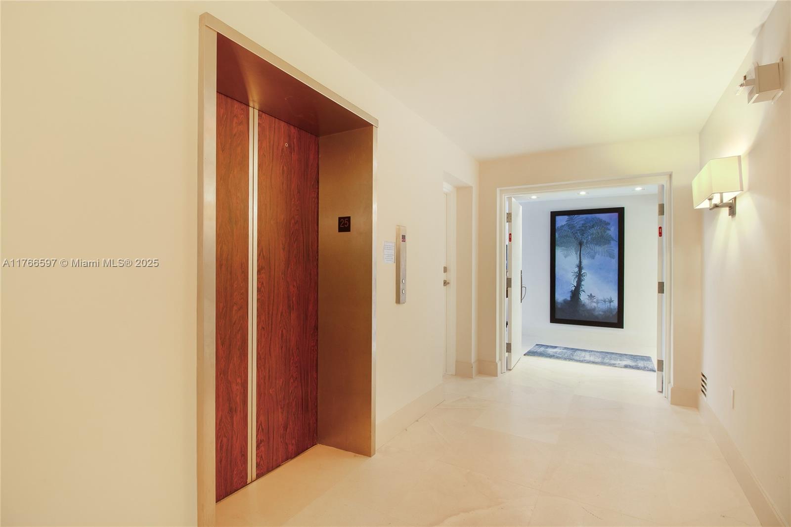 881 Ocean Dr # 25E