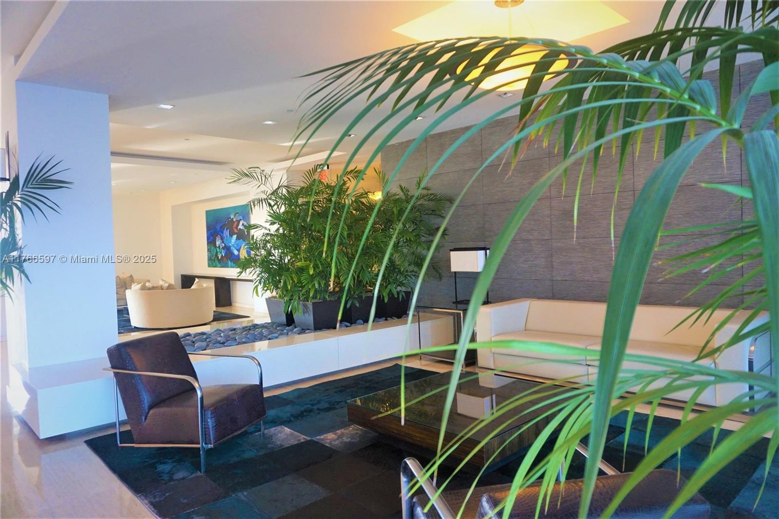 881 Ocean Dr # 25E