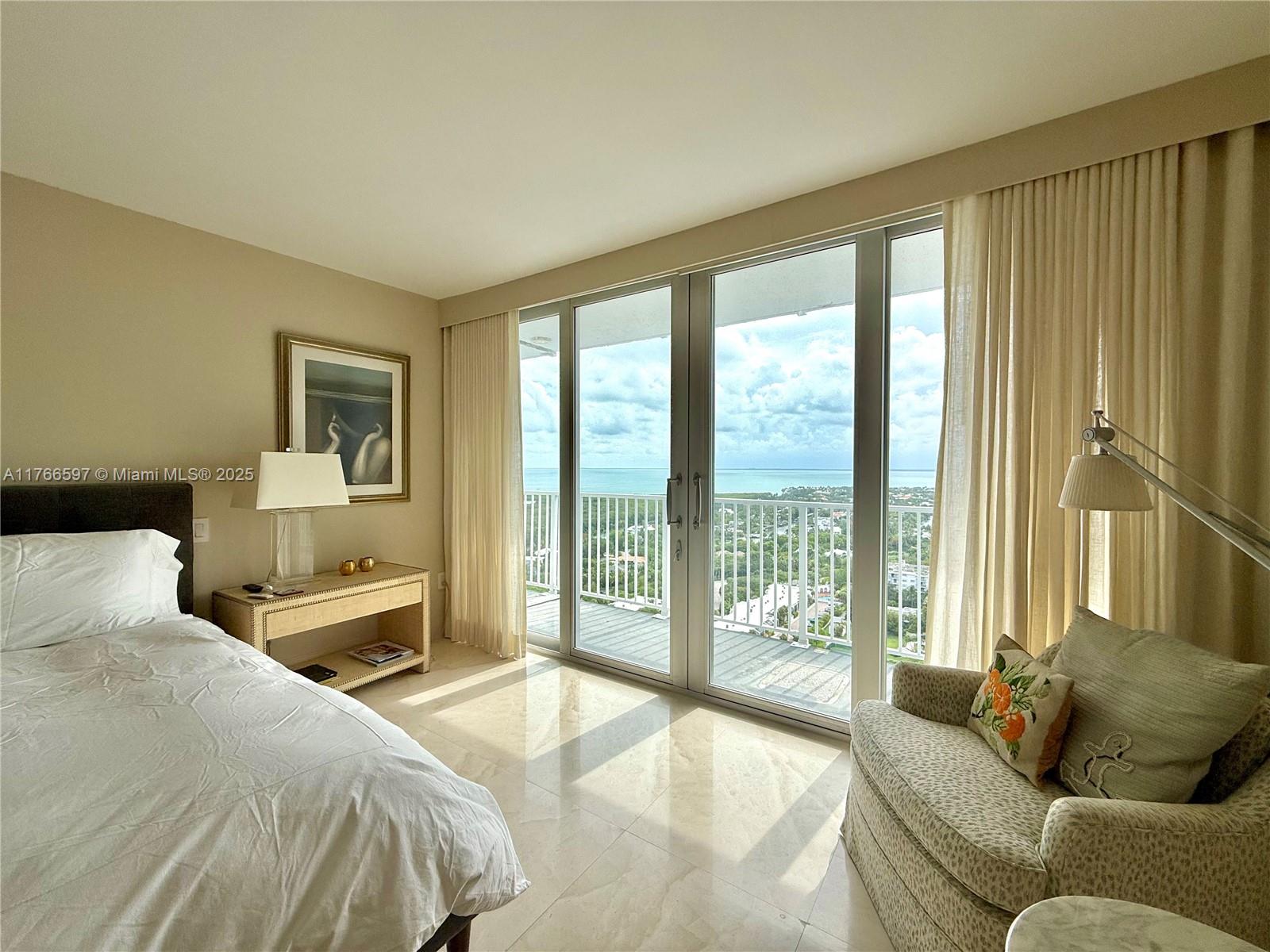 881 Ocean Dr # 25E
