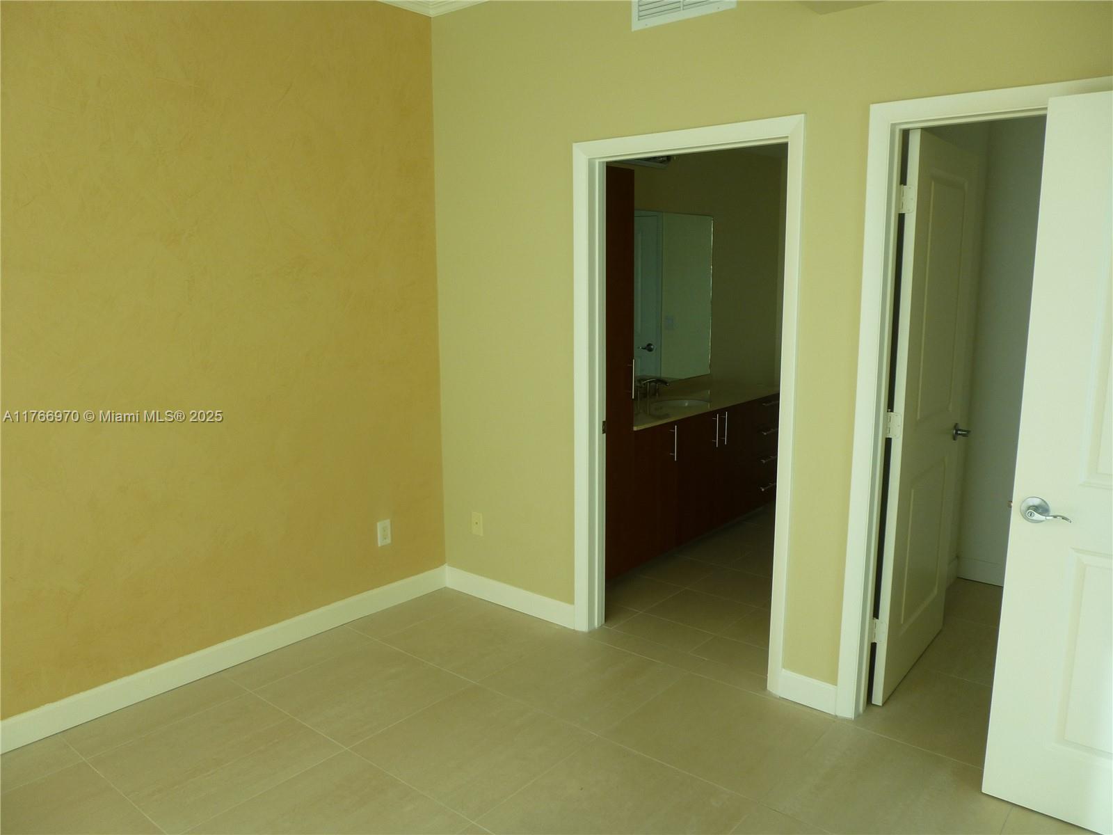 1945 S Ocean Dr # 1402