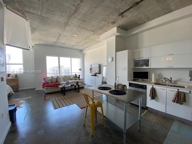 133 NE 2 Ave # 3209
