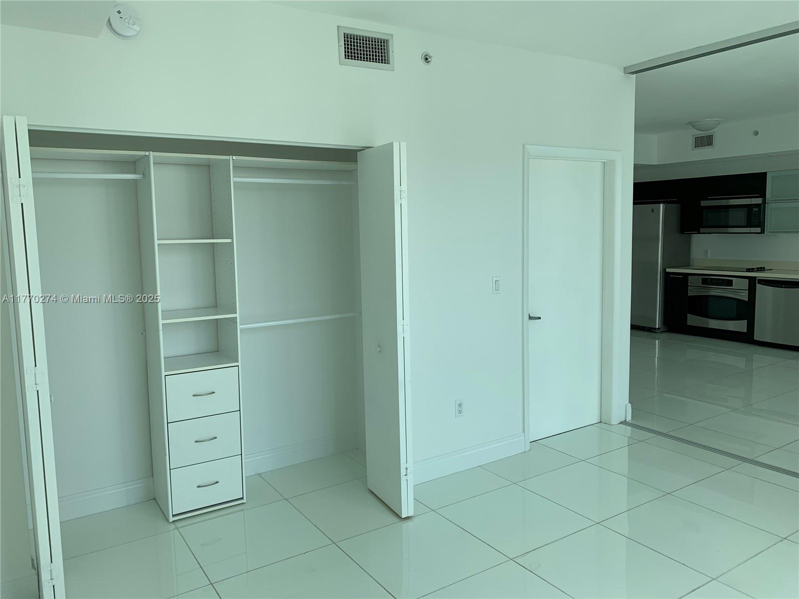 90 SW 3rd St # 3610
