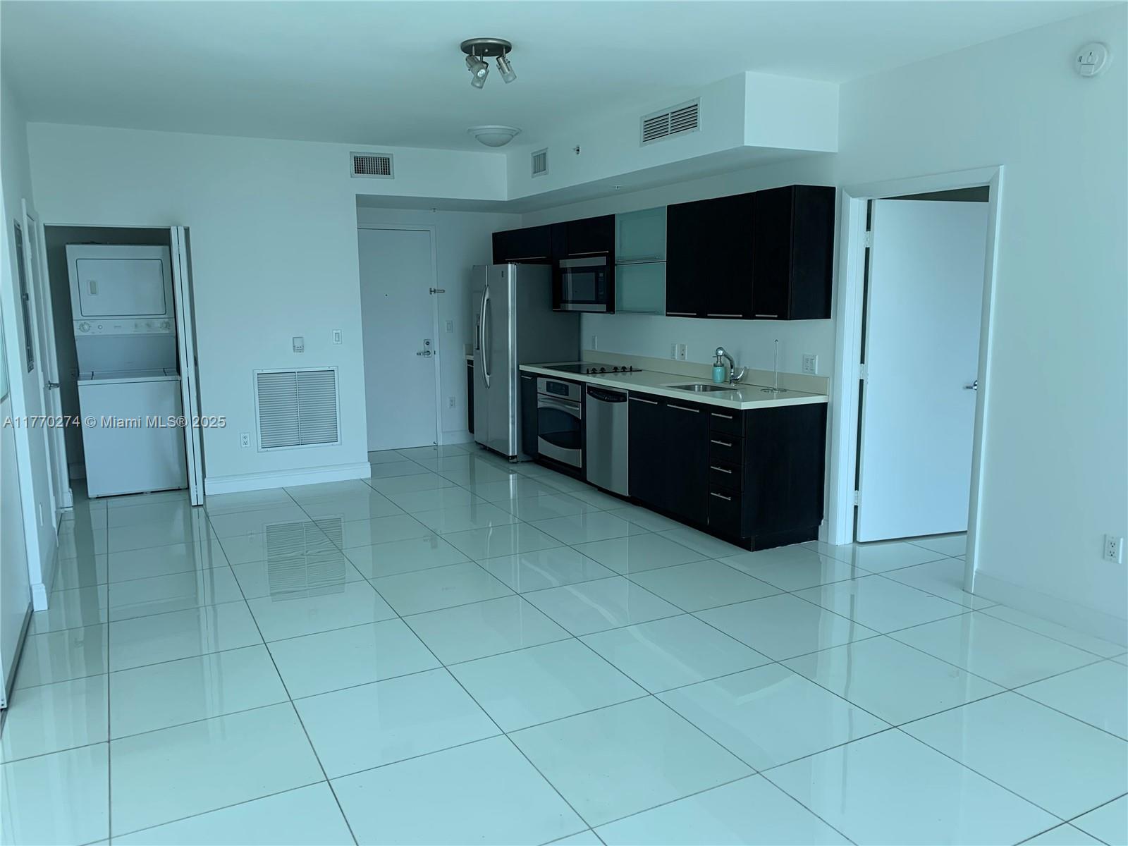 90 SW 3rd St # 3610