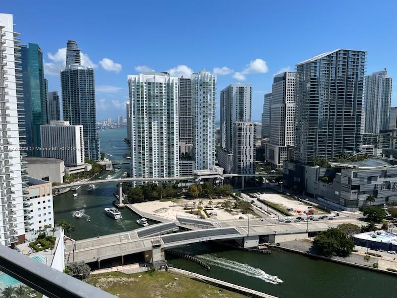 90 SW 3rd St # 3610