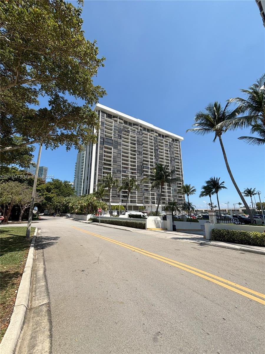 1901 Brickell Ave # B2310