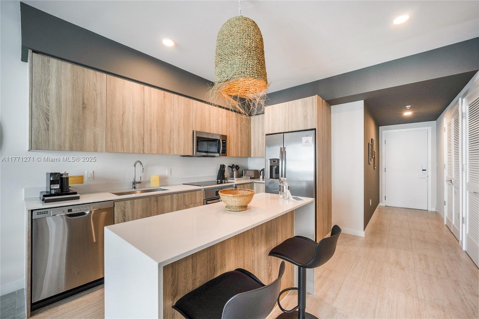 3900 Biscayne Blvd # 1016 Unit: S-1016