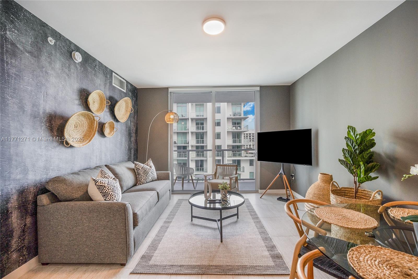 3900 Biscayne Blvd # 1016 Unit: S-1016