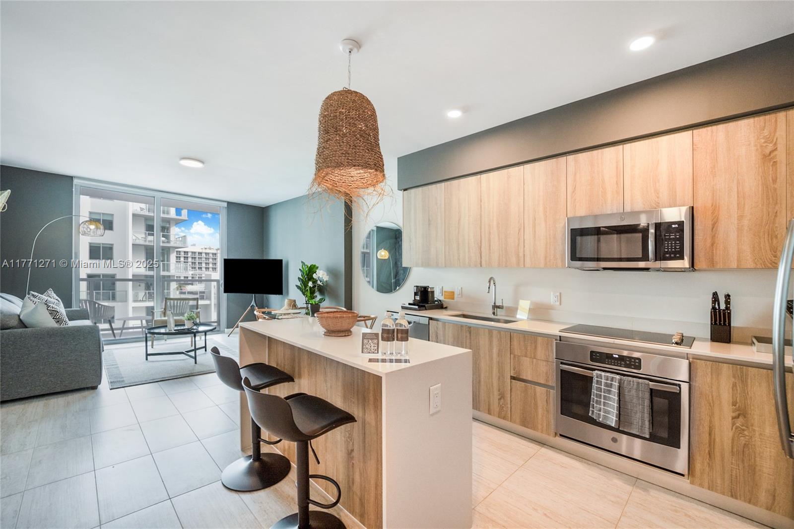 3900 Biscayne Blvd # 1016 Unit: S-1016