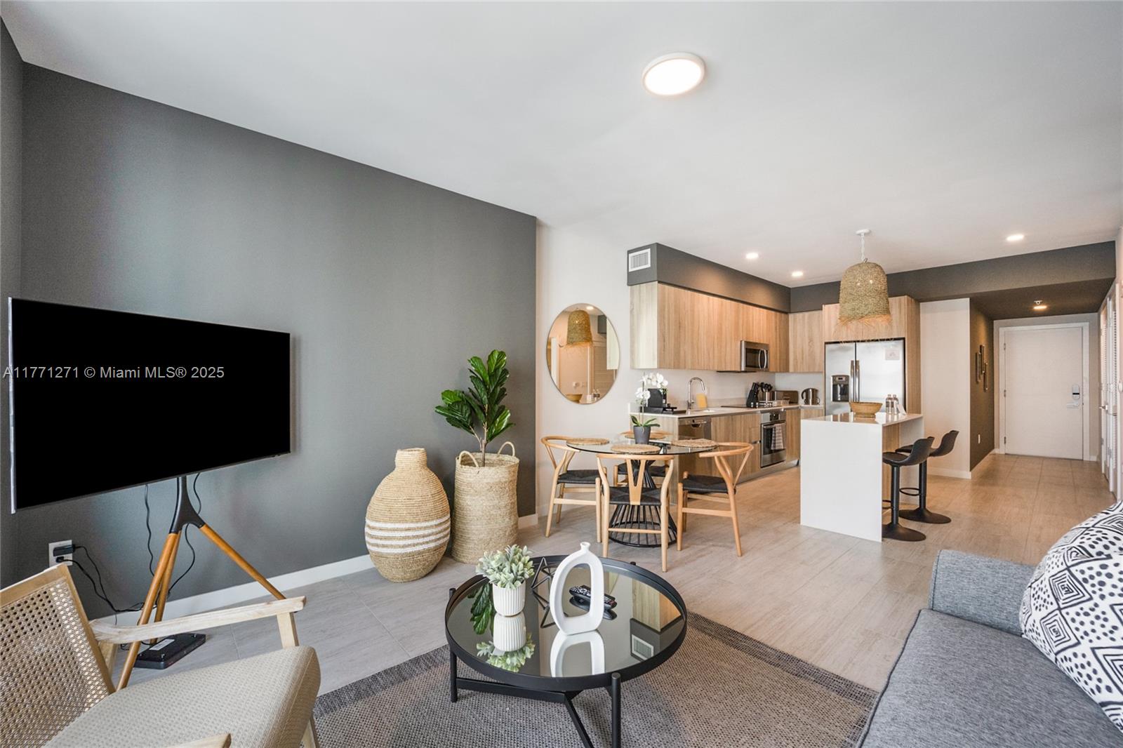 3900 Biscayne Blvd # 1016 Unit: S-1016