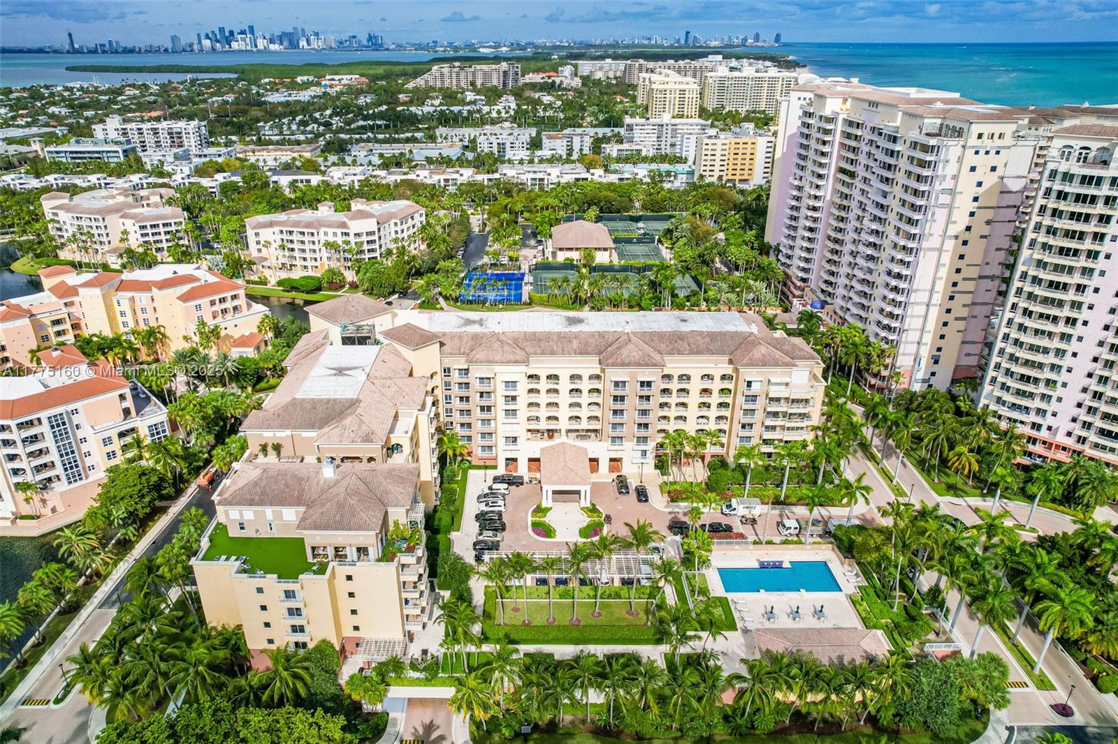 765 Crandon Blvd # 202