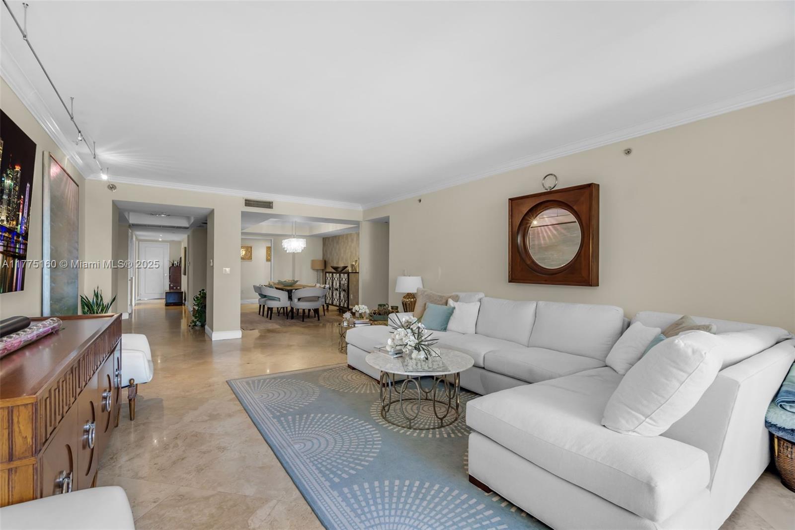 765 Crandon Blvd # 202