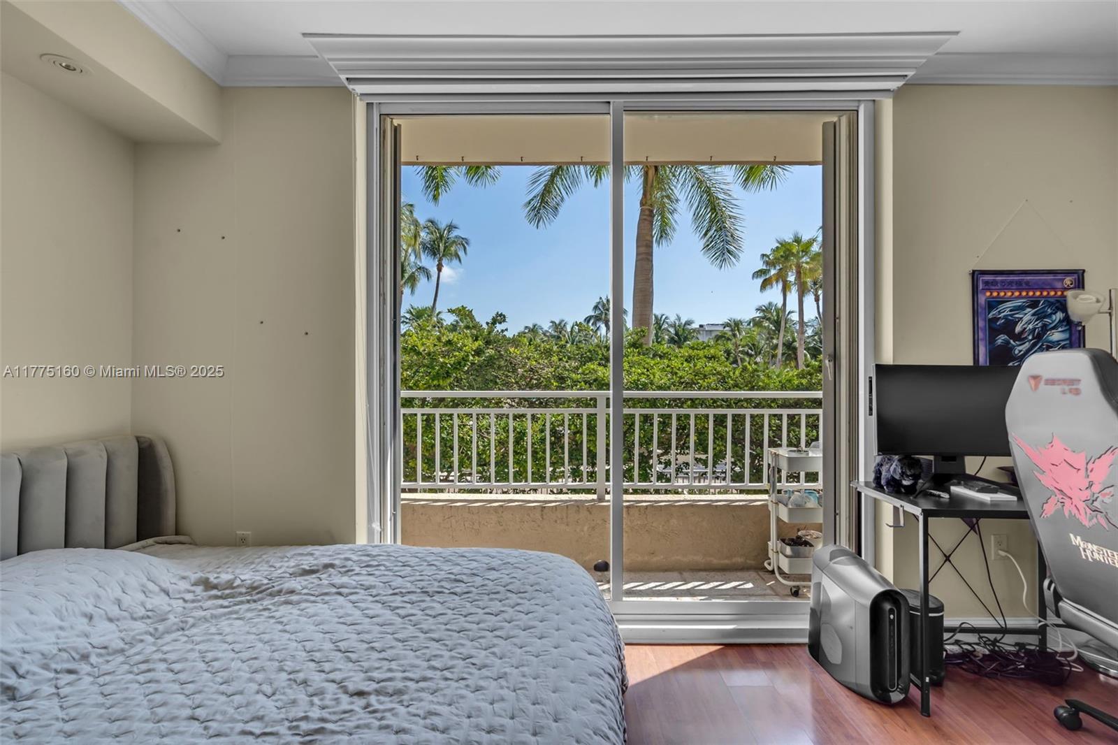 765 Crandon Blvd # 202