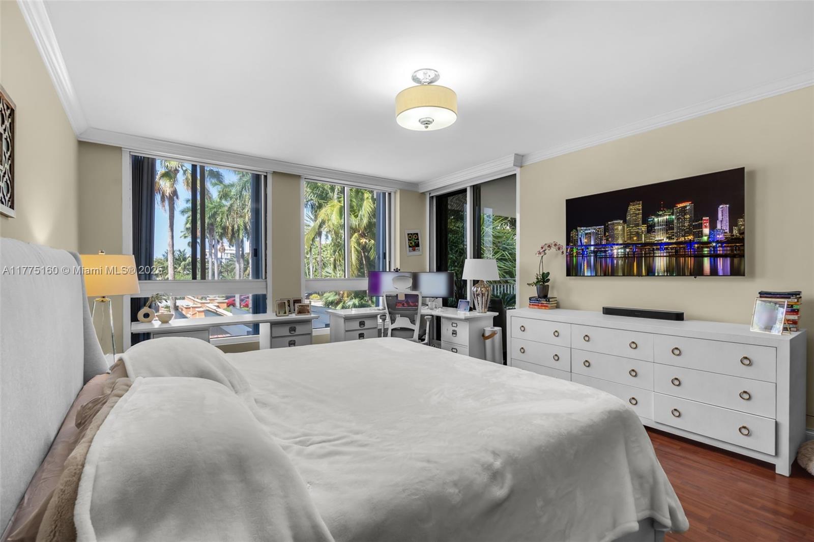 765 Crandon Blvd # 202