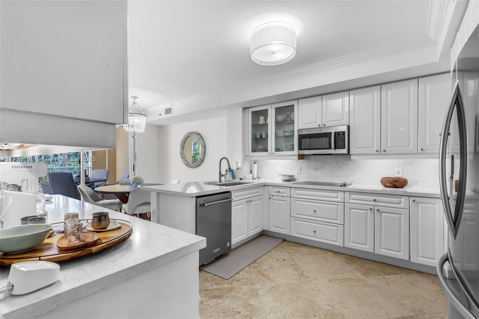 765 Crandon Blvd # 202