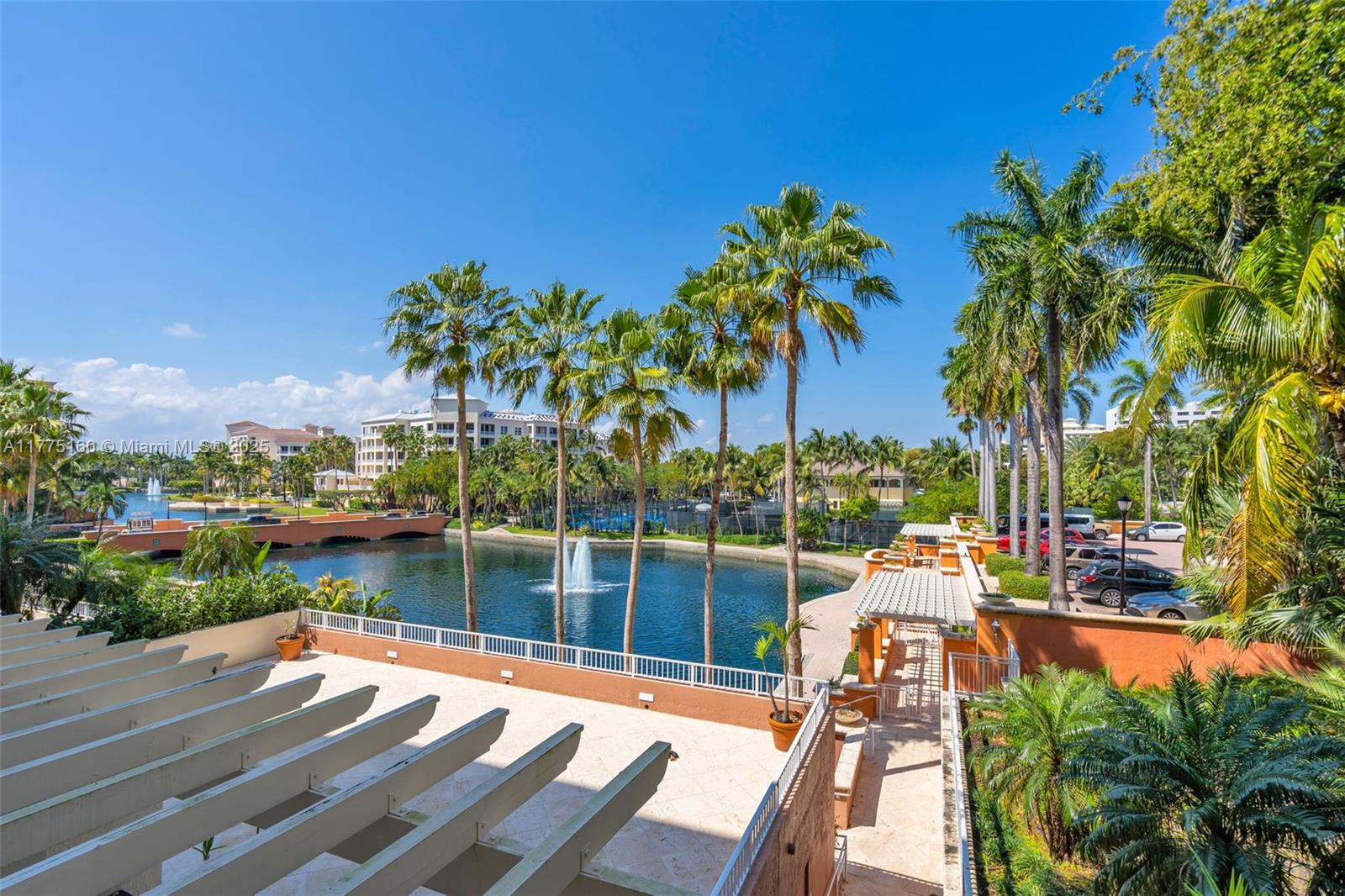 765 Crandon Blvd # 202