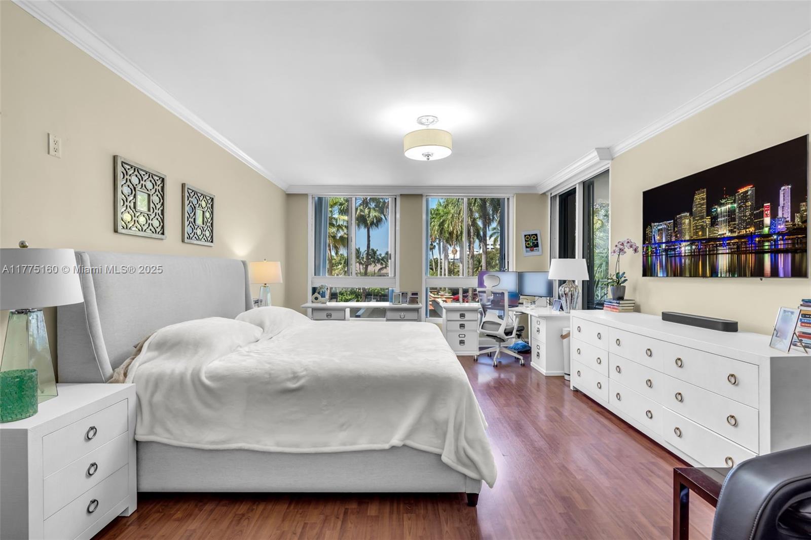 765 Crandon Blvd # 202