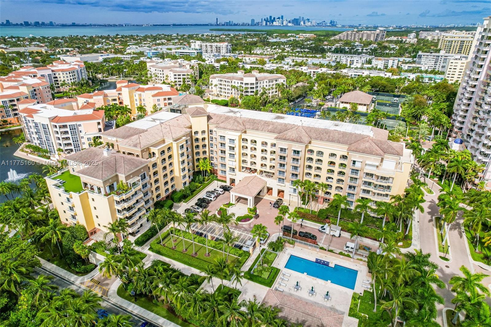 765 Crandon Blvd # 202