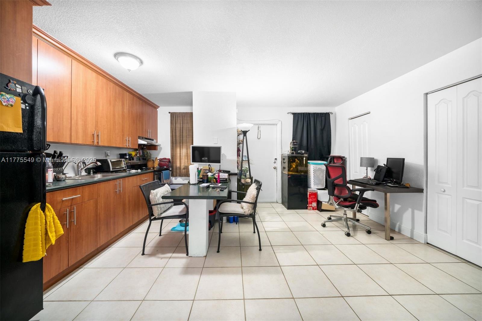 4081 N Dixie Hwy # 27