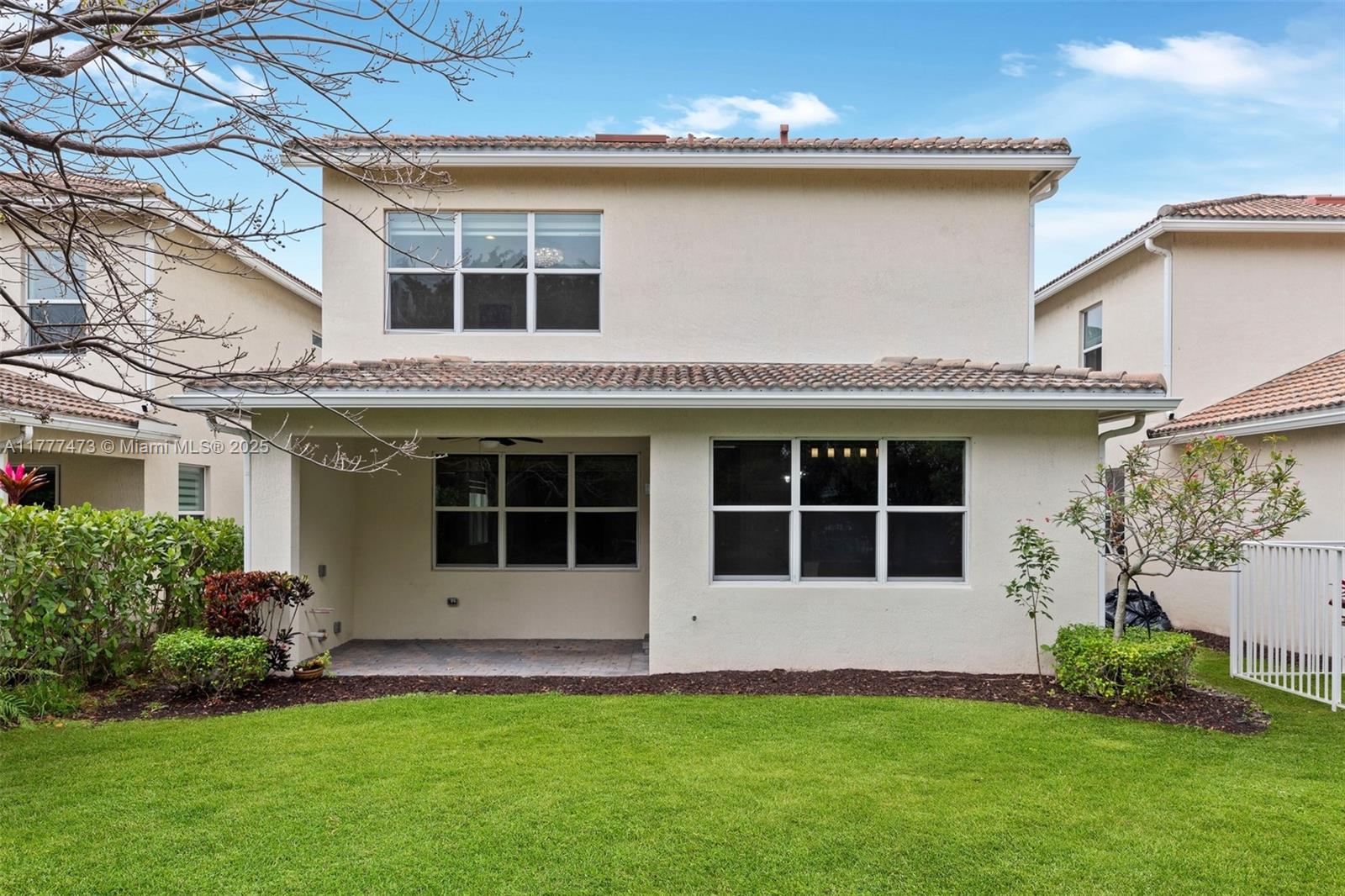 4233 Large Leaf Ln