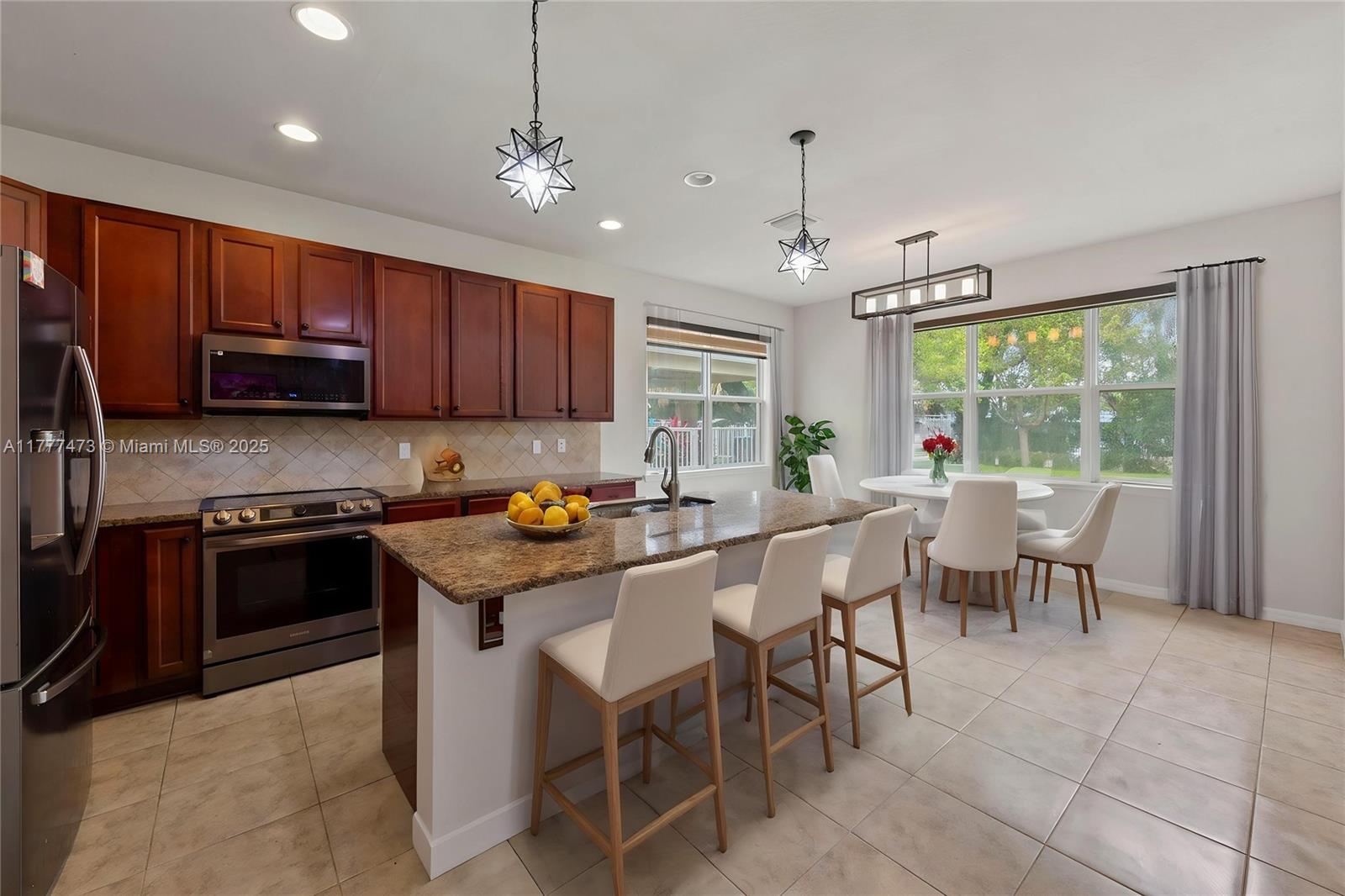 4233 Large Leaf Ln
