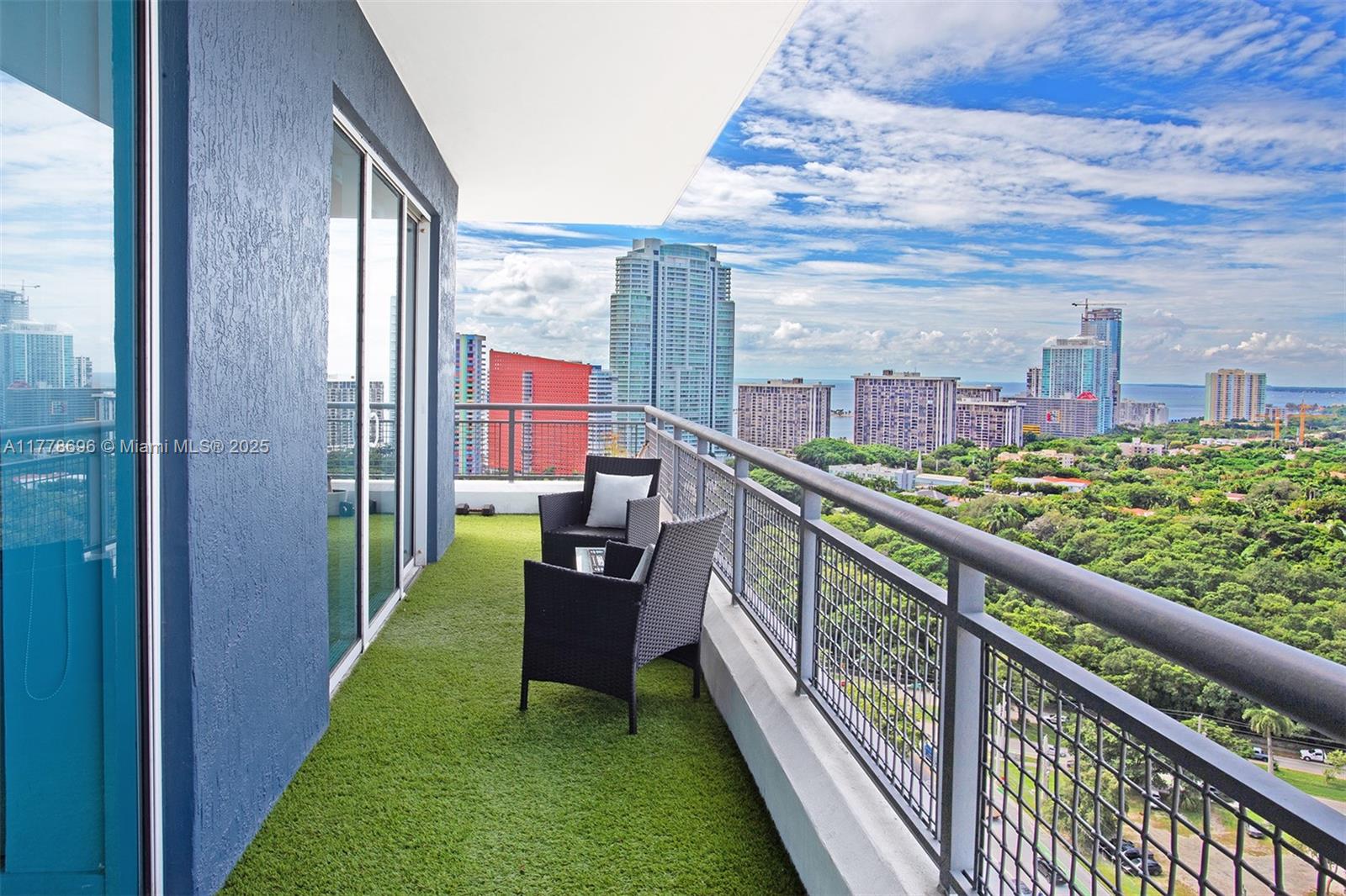 60 SW 13th St # 2001