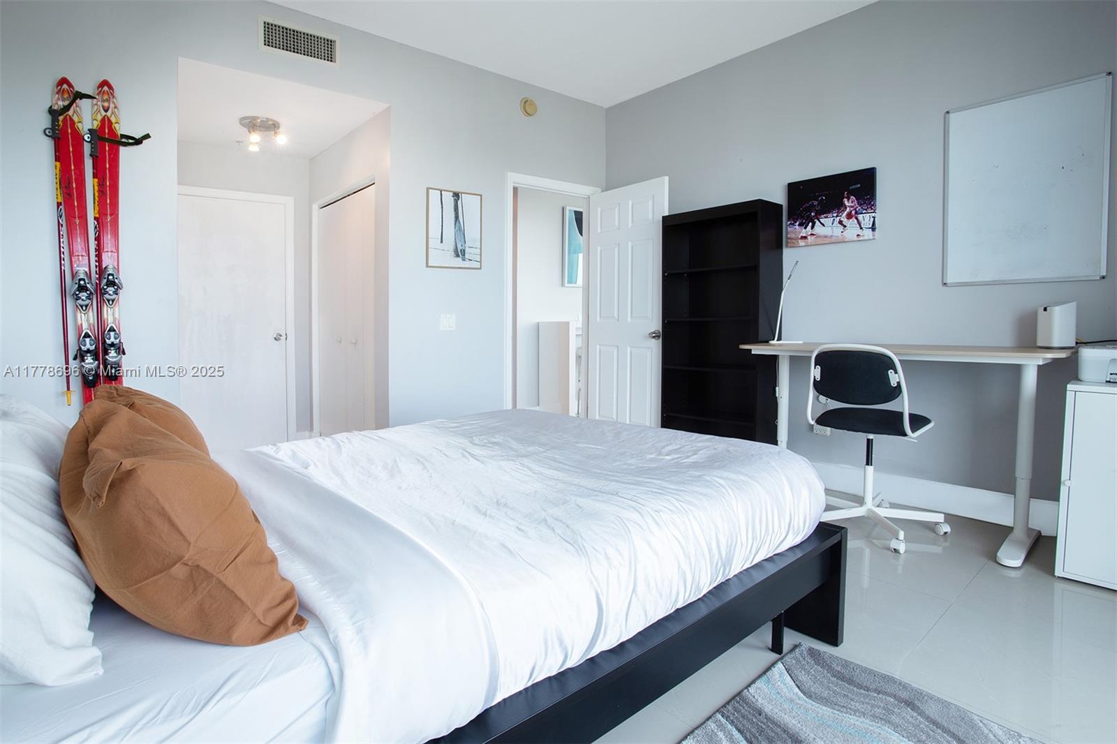 60 SW 13th St # 2001