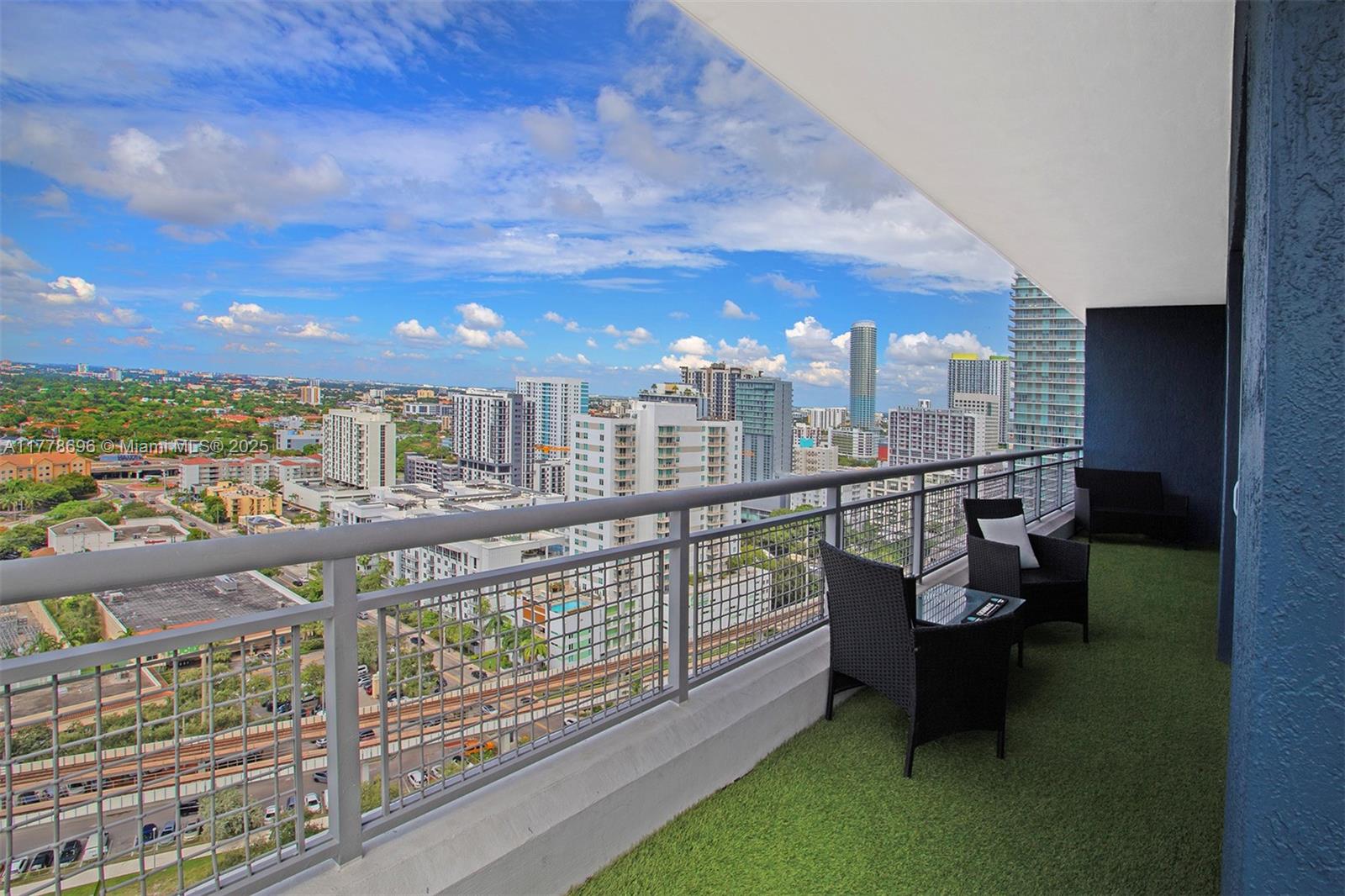 60 SW 13th St # 2001