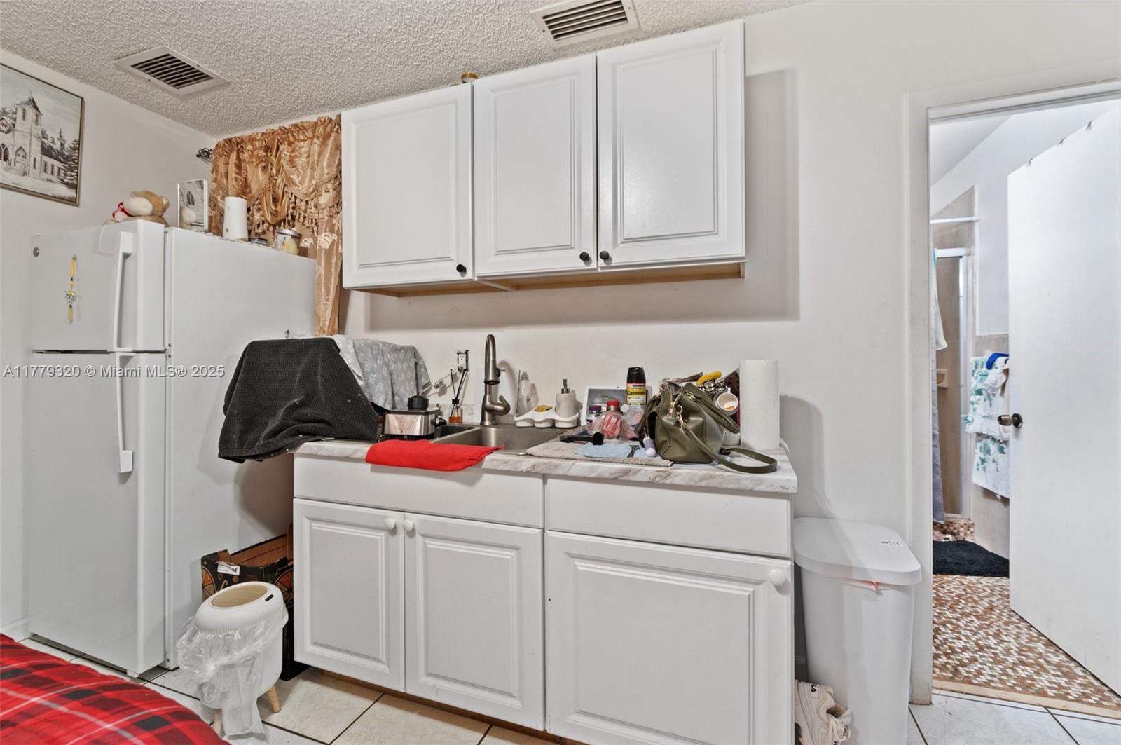 5031 NW 4th St
