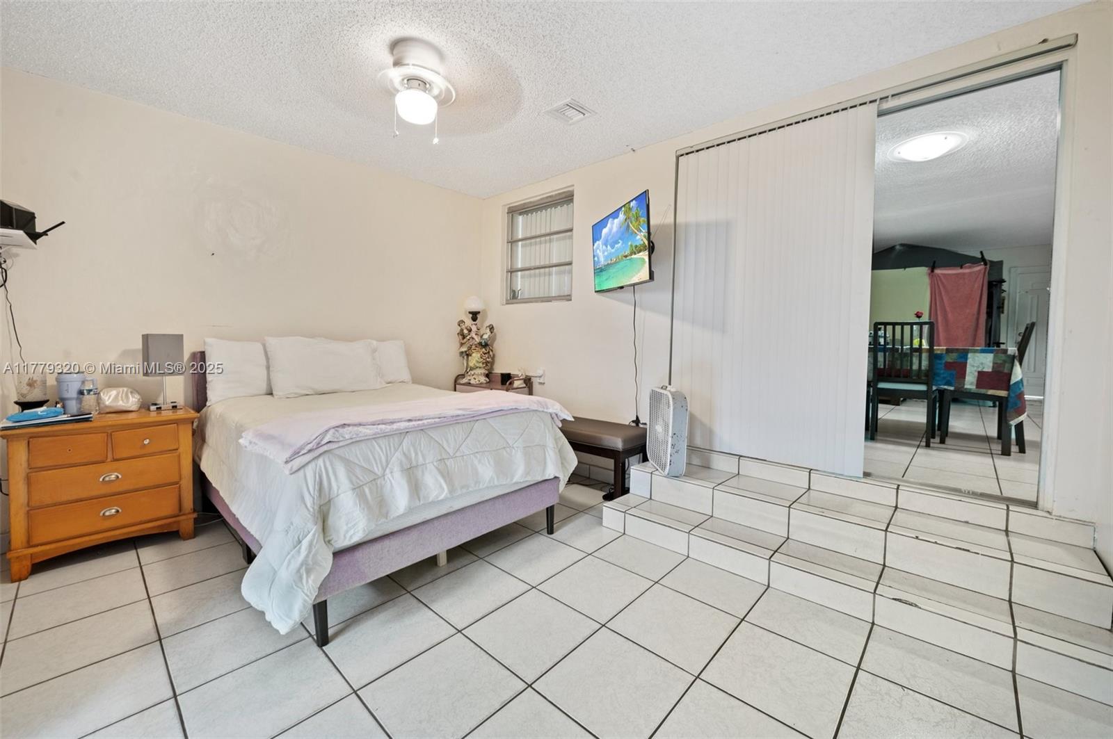 5031 NW 4th St