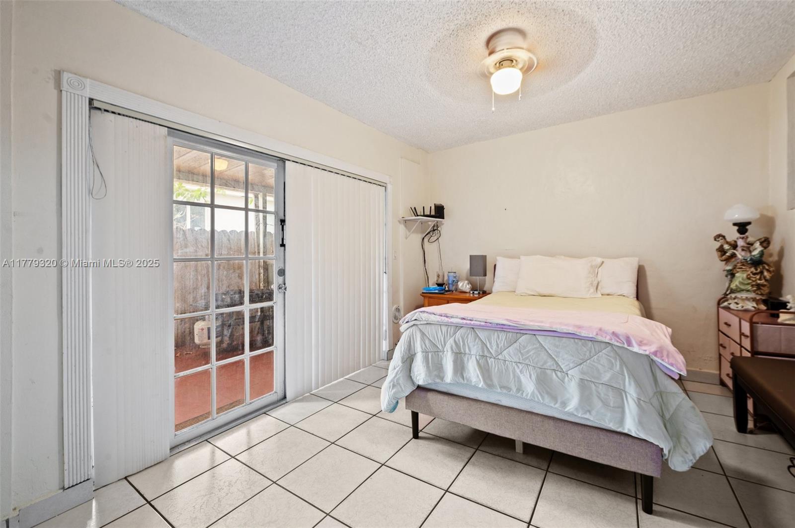 5031 NW 4th St