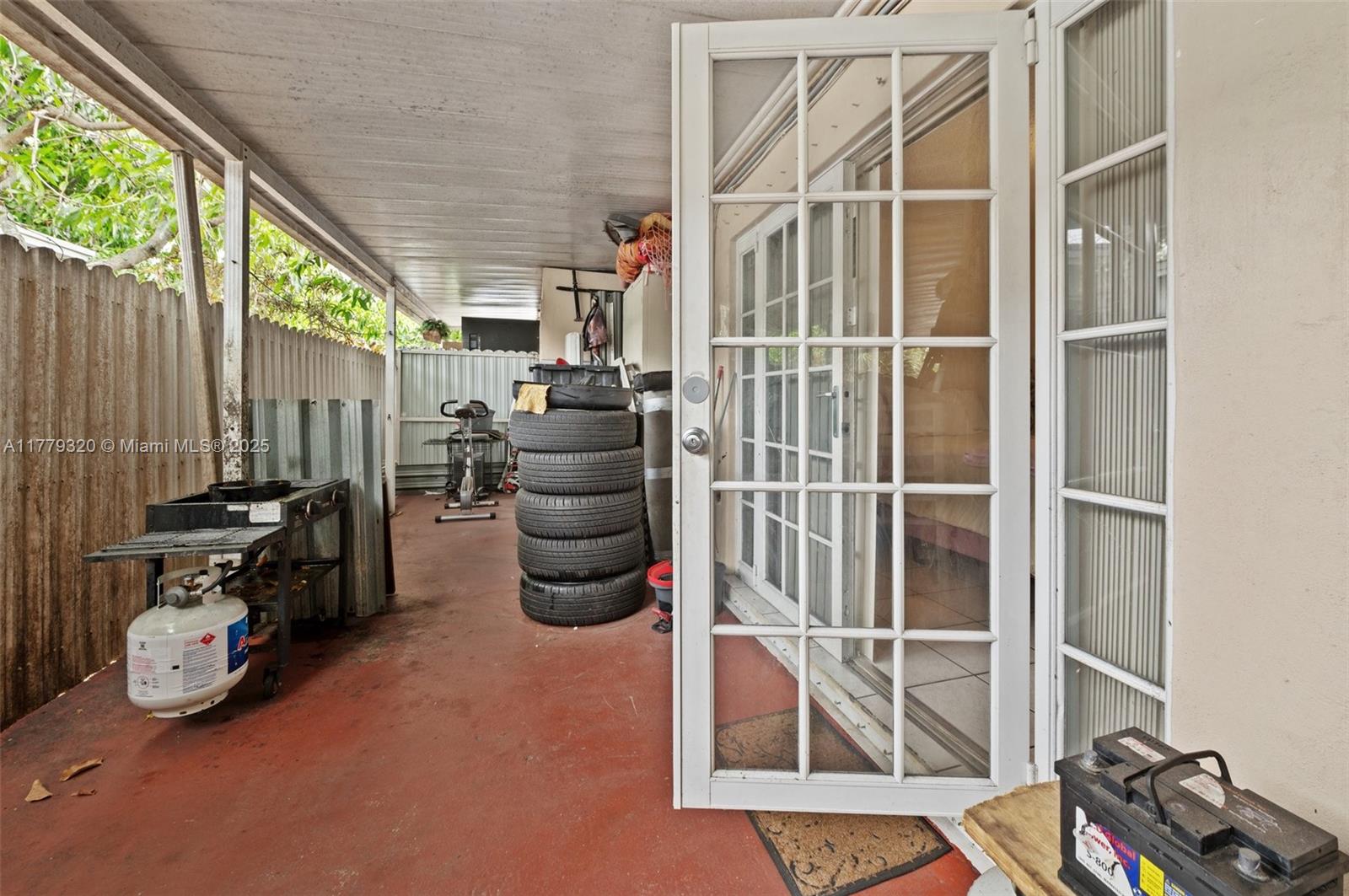 5031 NW 4th St