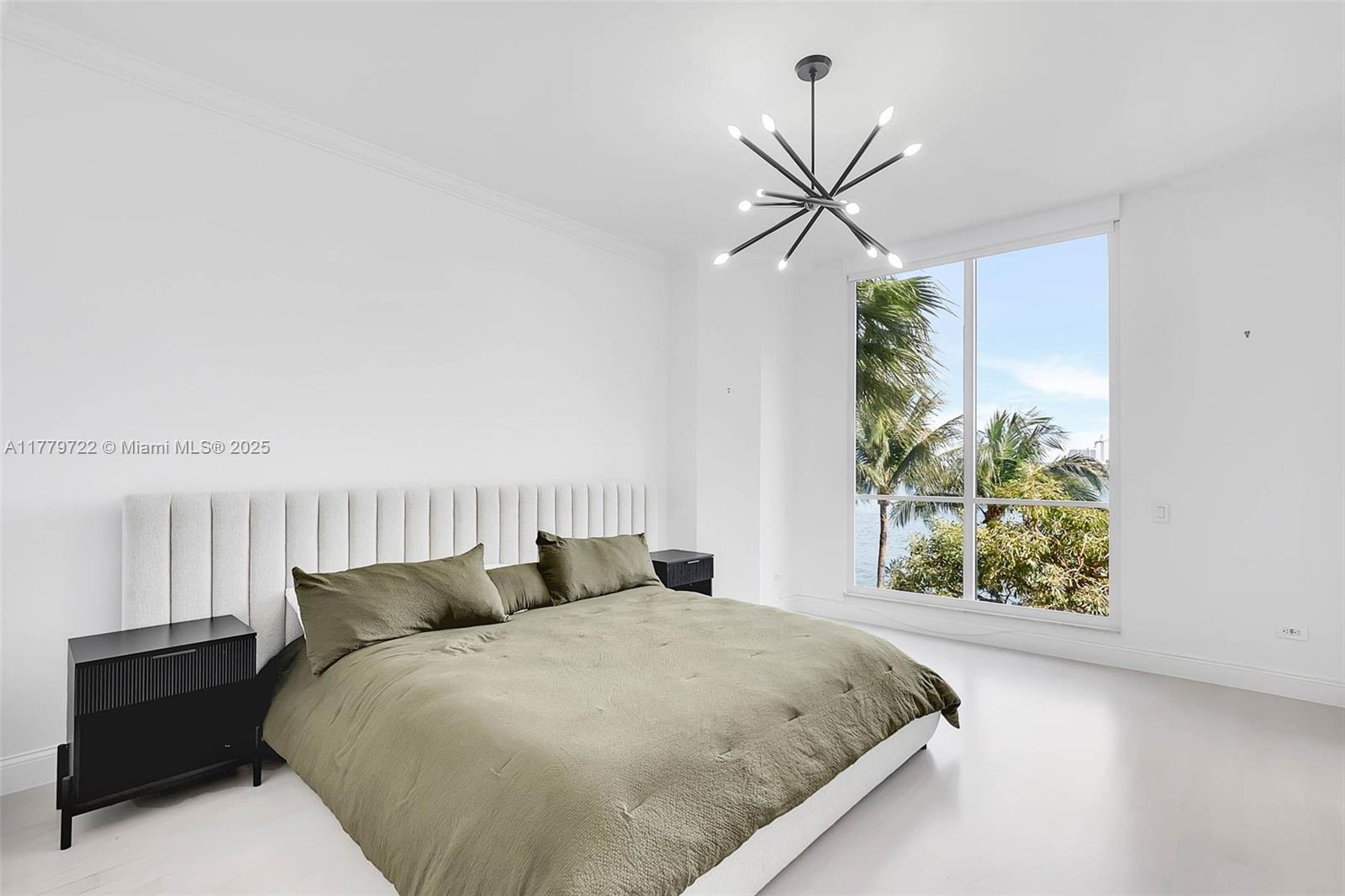 848 Brickell Key Dr # 301