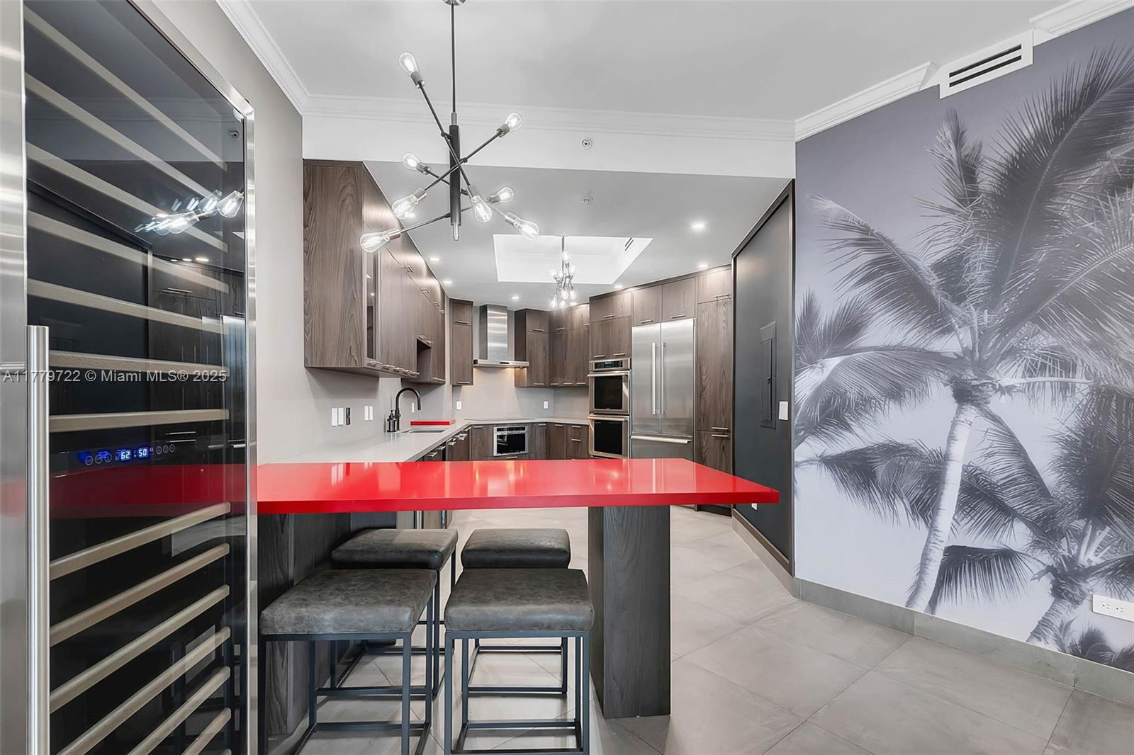 848 Brickell Key Dr # 301