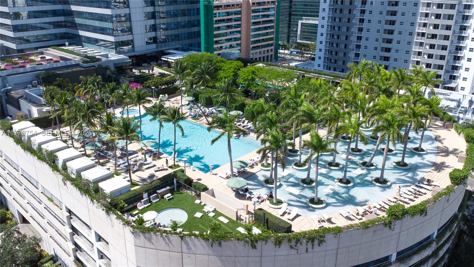 1425 Brickell Ave # 61E