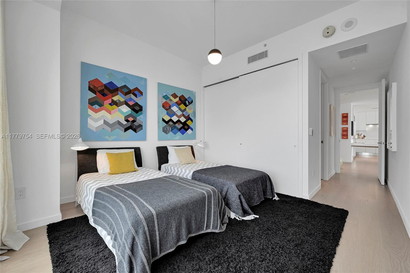 1425 Brickell Ave # 61E