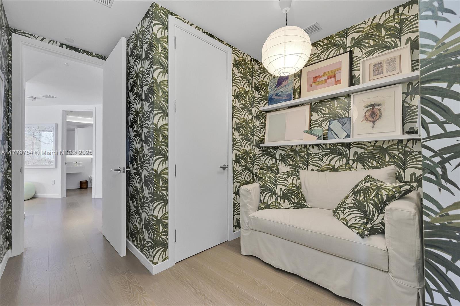 1425 Brickell Ave # 61E