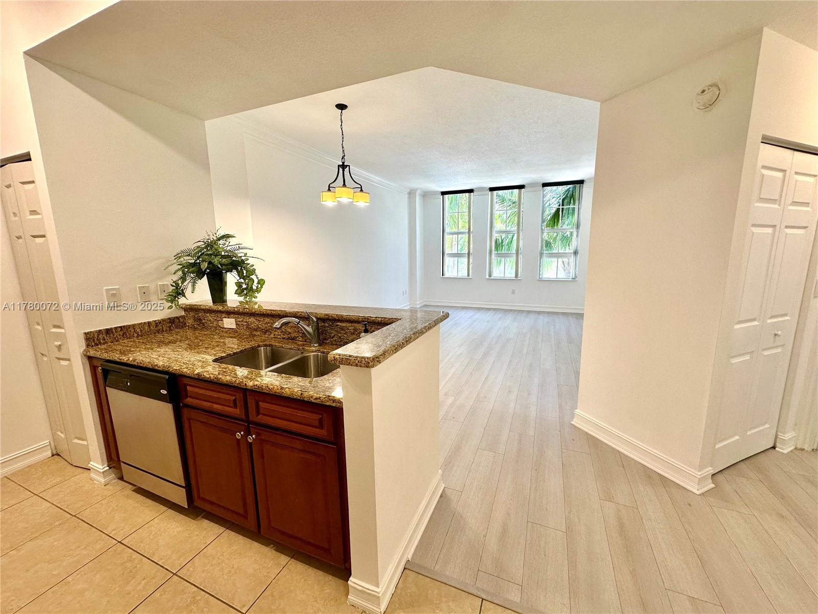 3001 NE 185th St # 336