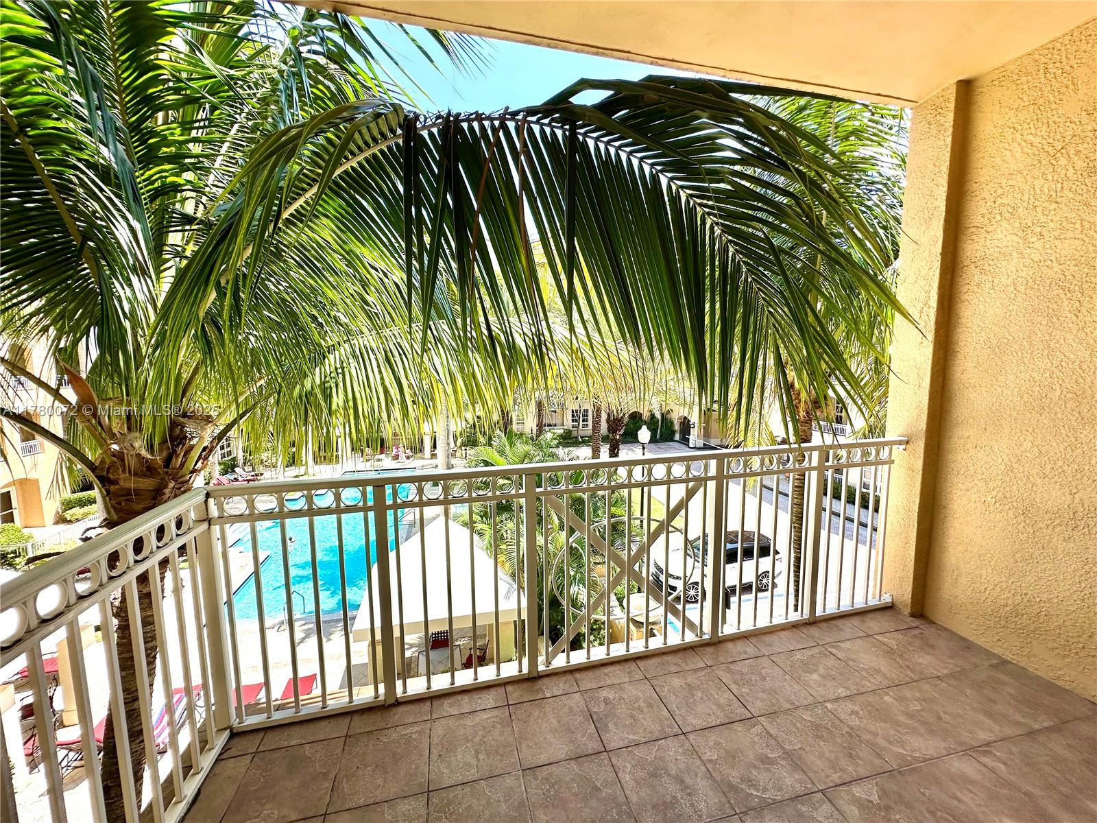 3001 NE 185th St # 336