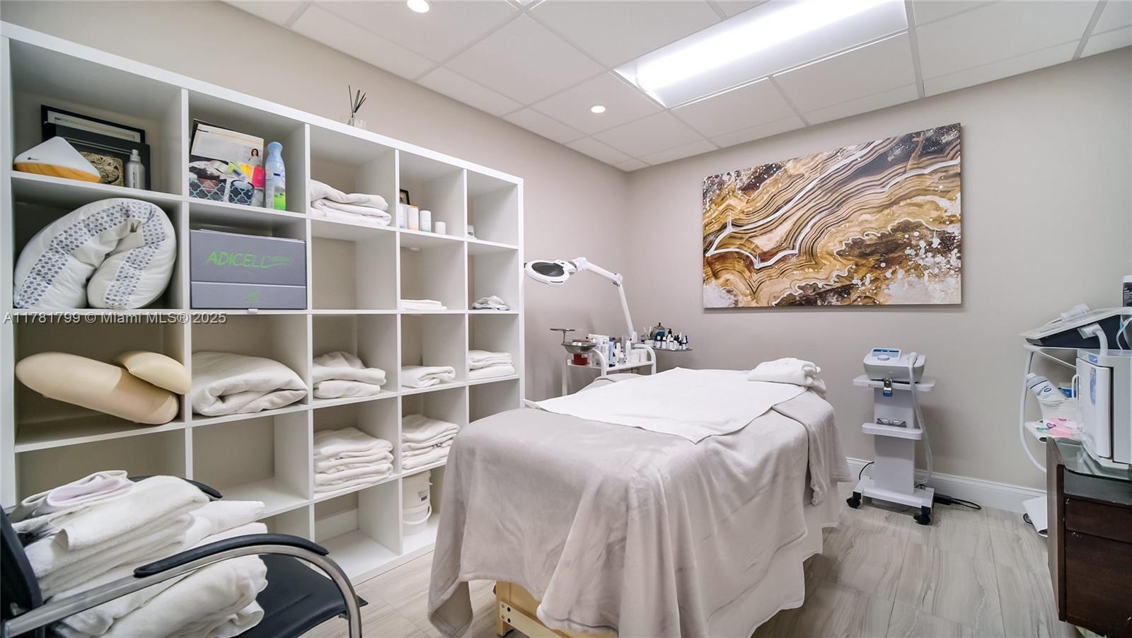 201 N University Dr # 14