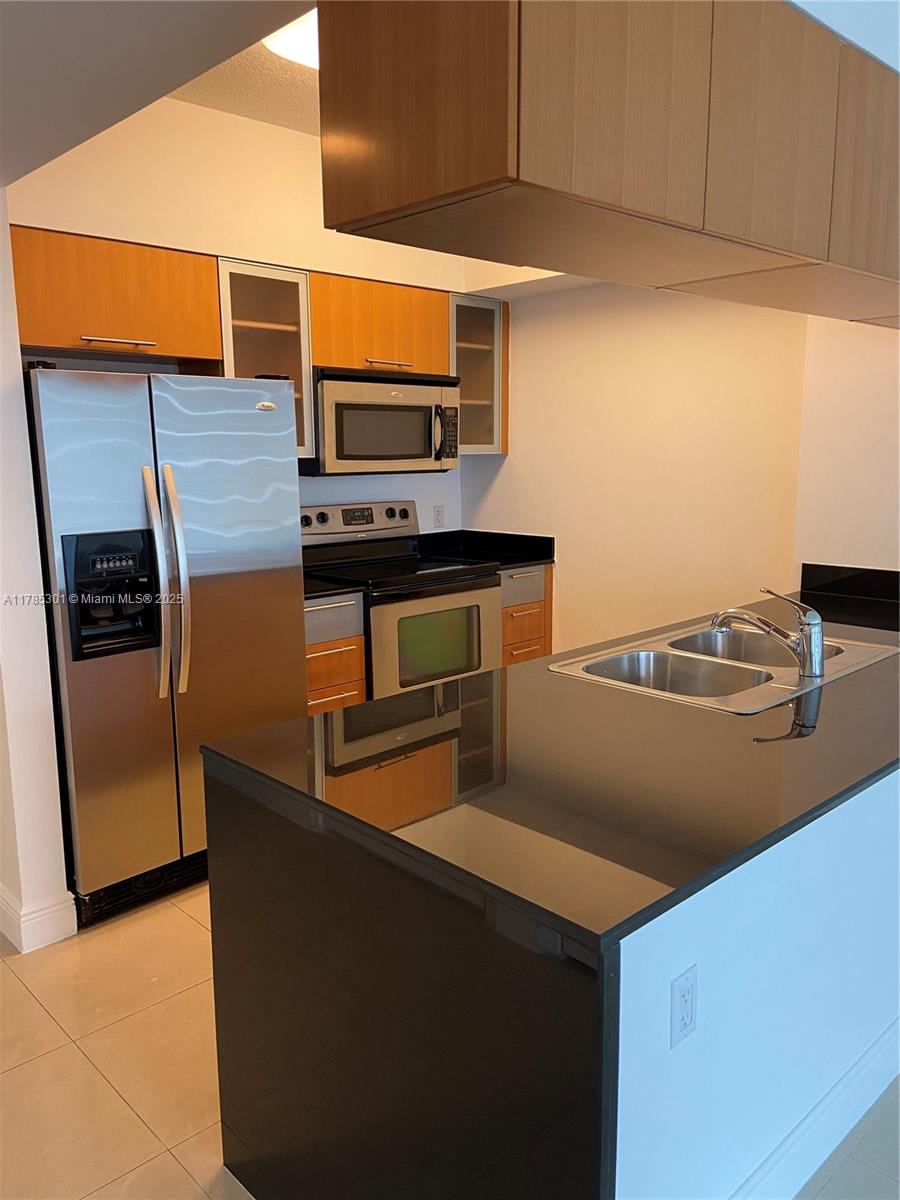 1750 N Bayshore Dr # 5305